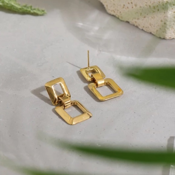 💛Gold plated square dangle earrings - Picture 4 of 6